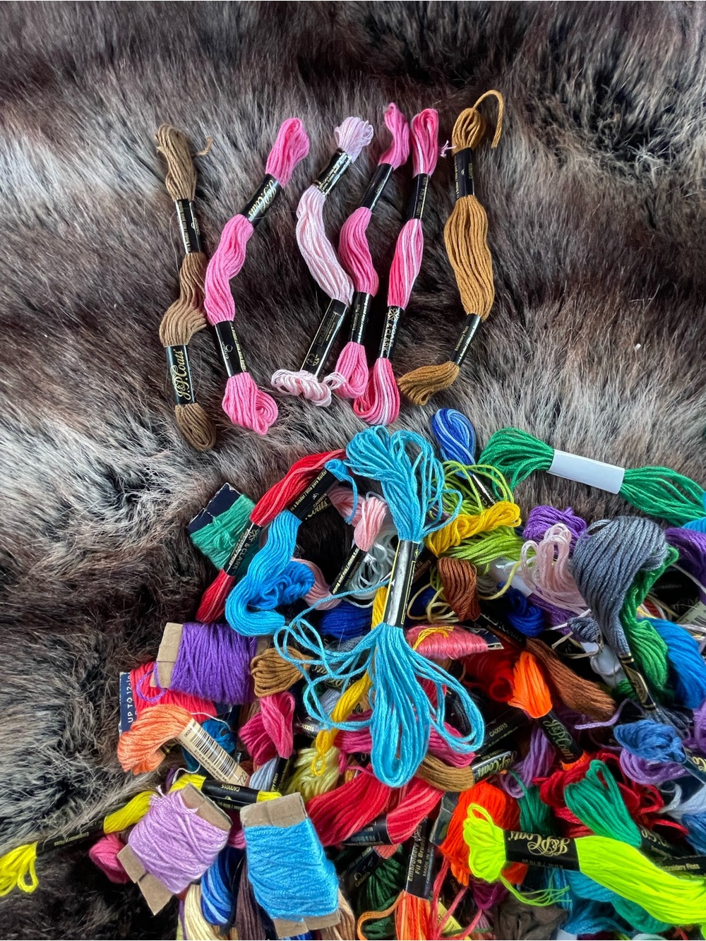 Embroidery Thread Lot - Picture 4 of 4